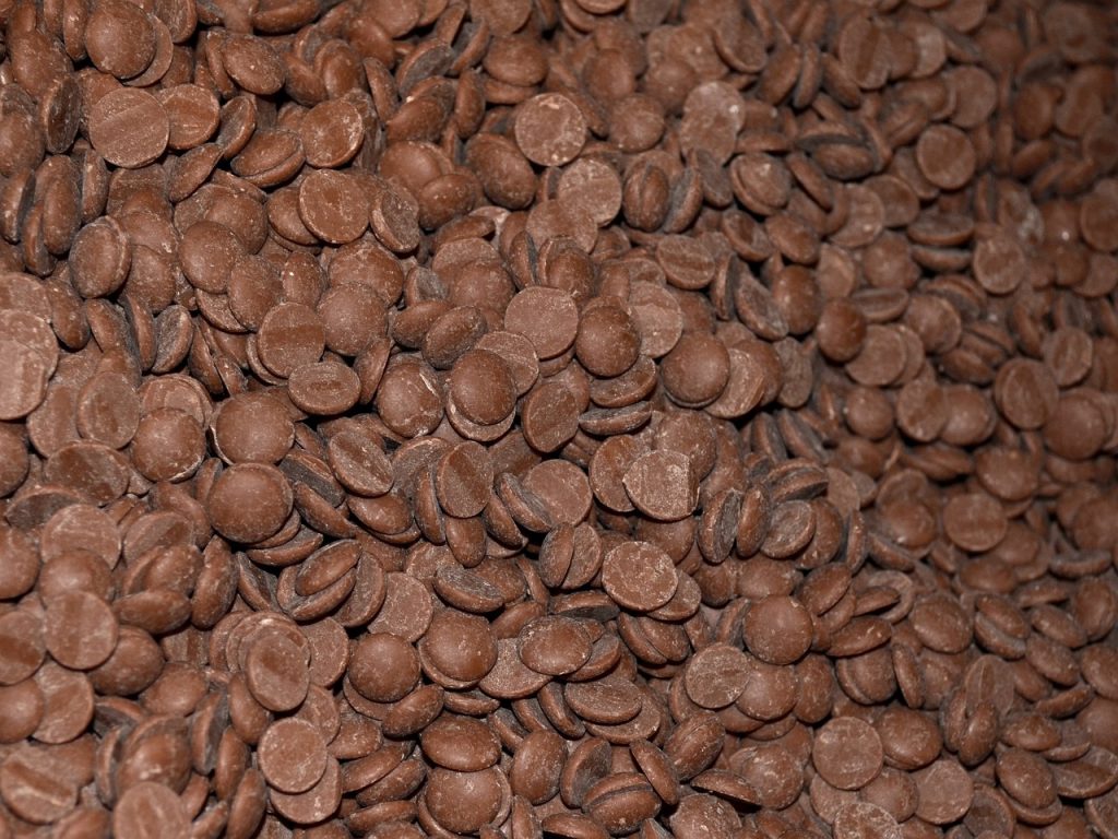 chocolate chips, buttons-2044209.jpg